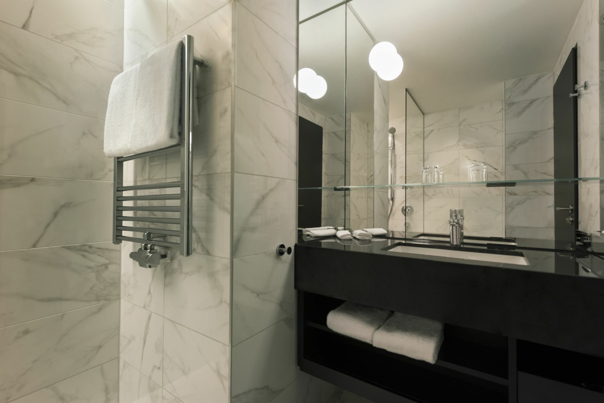 Adina Frankfurt Hotel