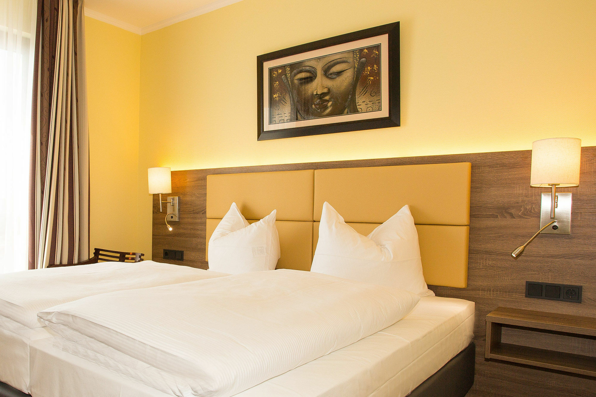 Naam Hotel&apartment Frankfurt City-messe Airport Hotel 3*