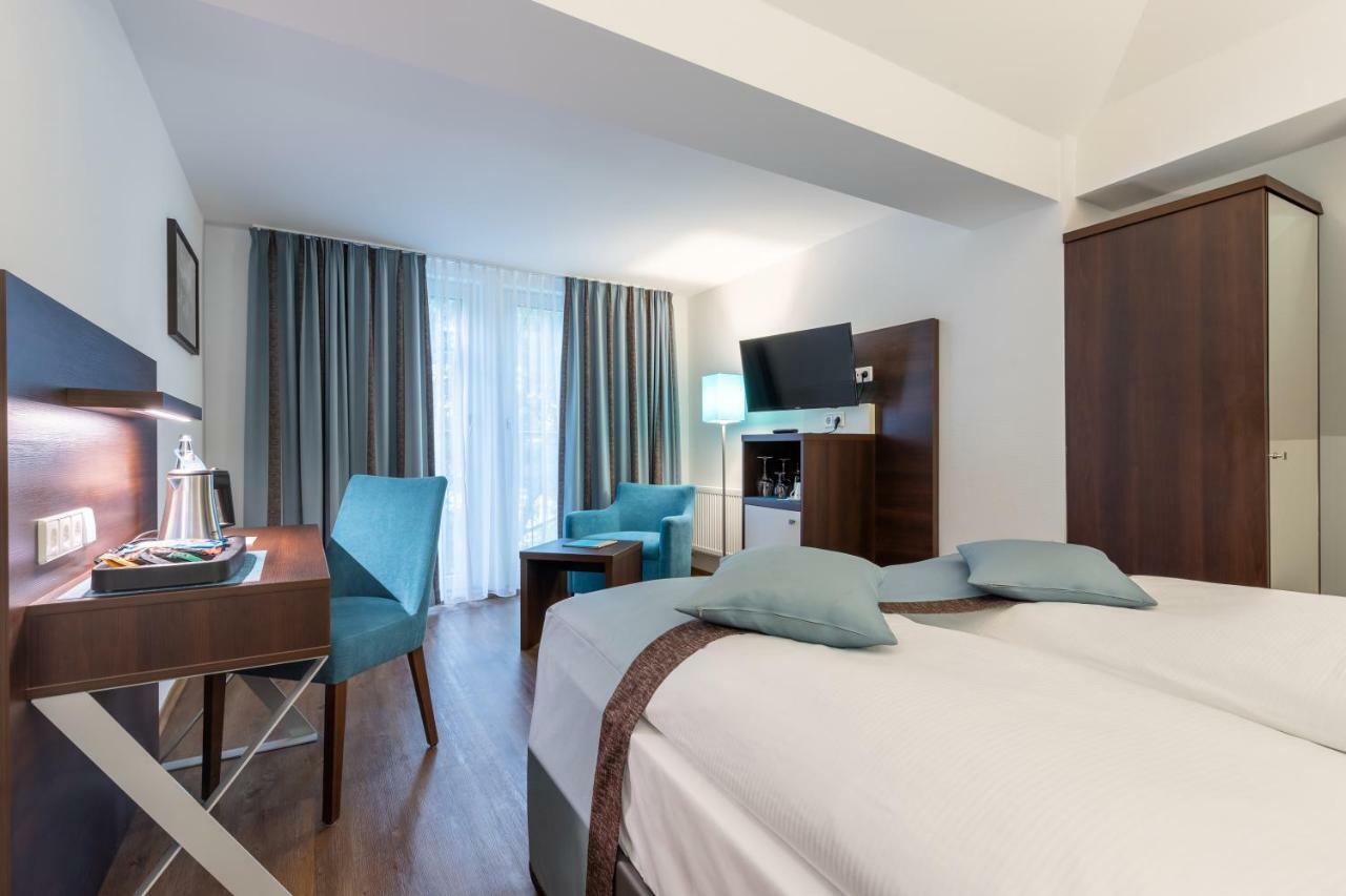 Trip Messe Westend Hotel 4*