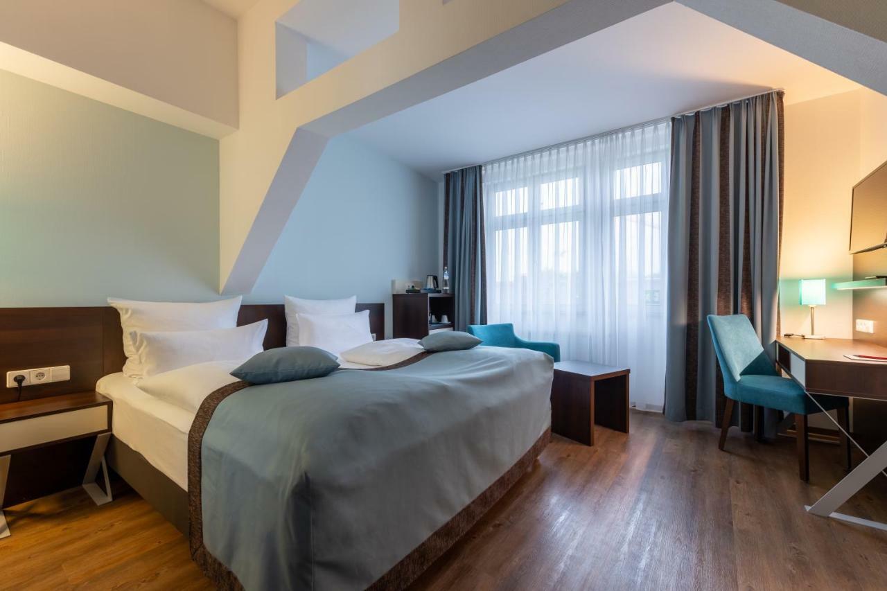 Trip Messe Westend Hotel 4*