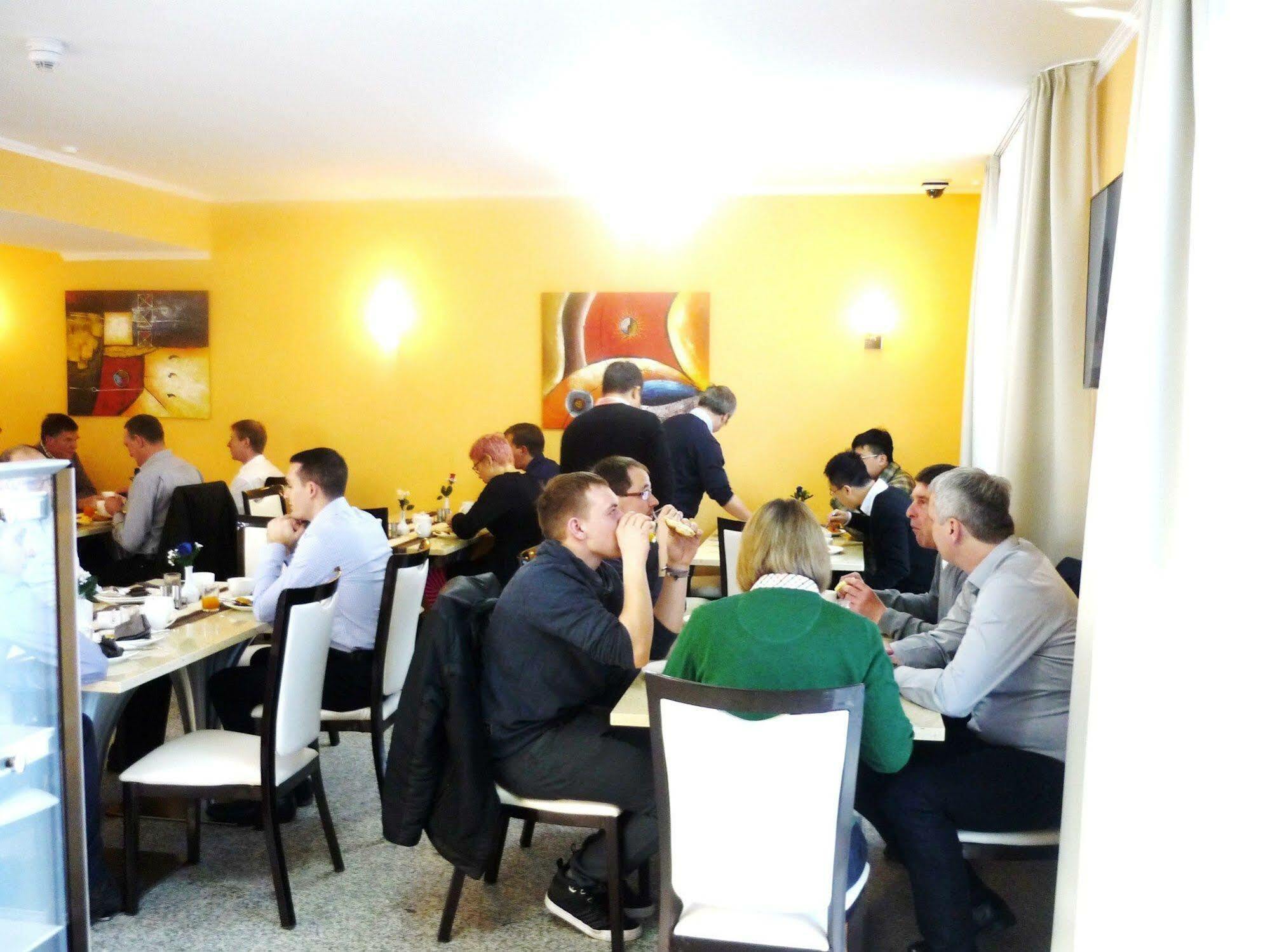 Naam Hotel&apartment Frankfurt City-messe Airport 3* Frankfurt am Main
