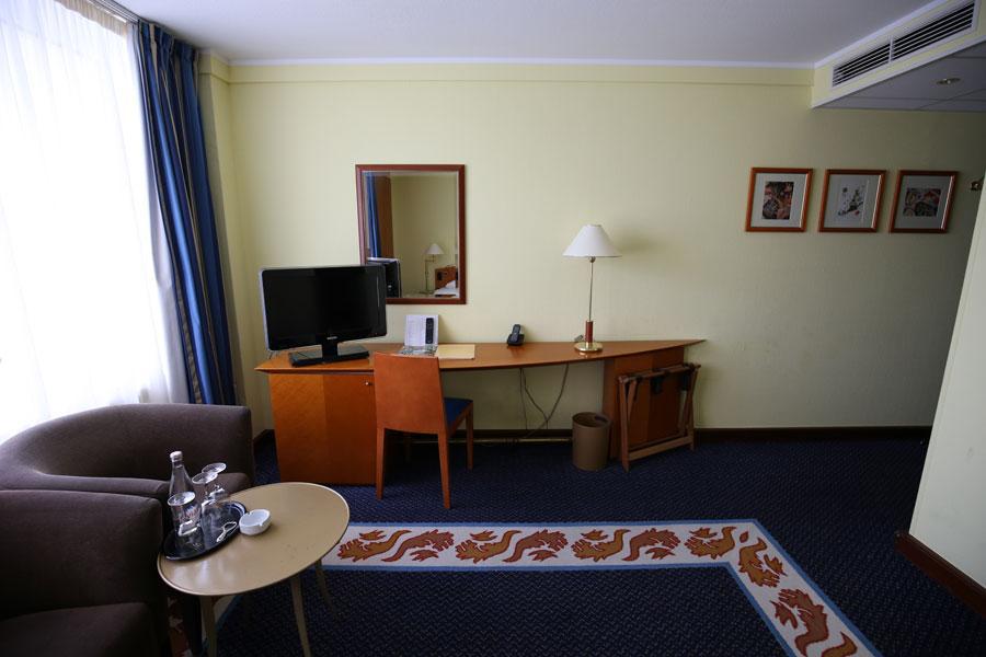 Hotel Savigny Frankfurt City 4*