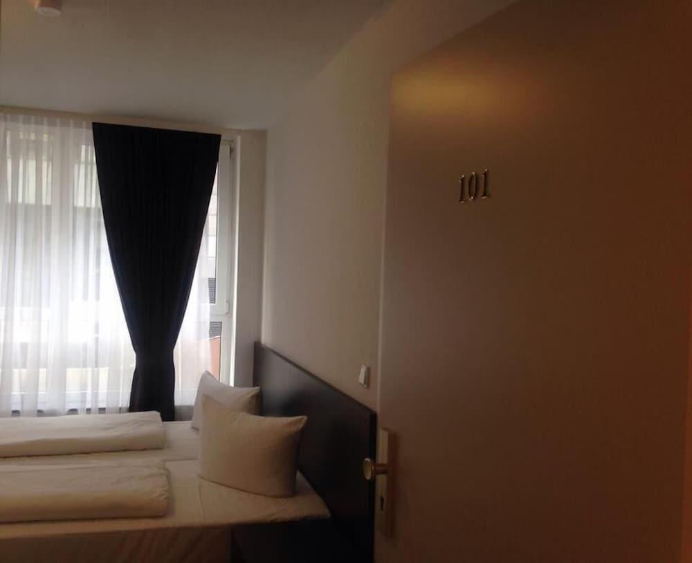 Hotel Mosel 3*