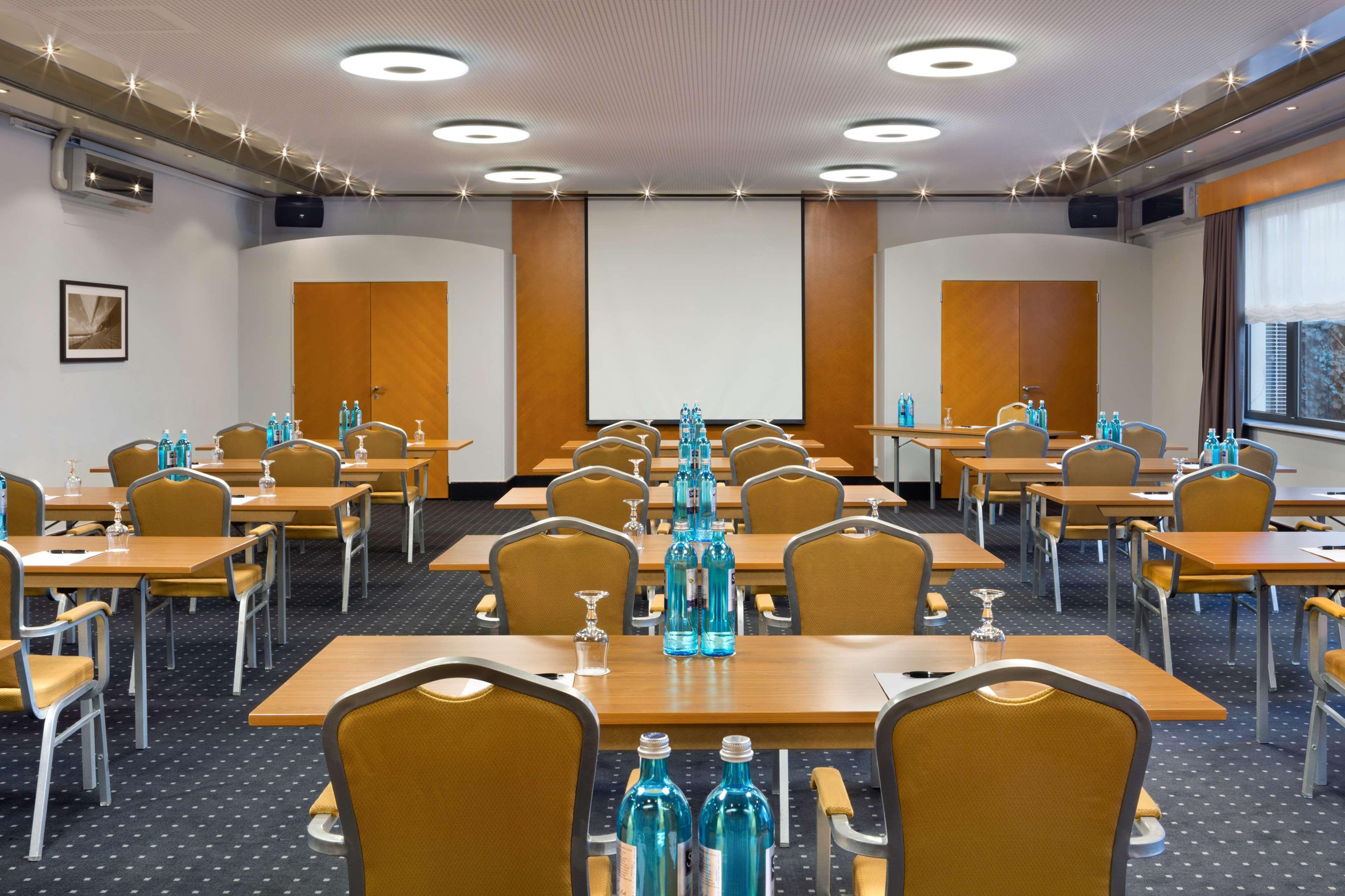 Savigny Frankfurt City 4*