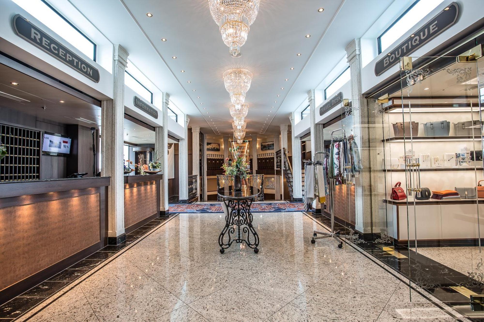 Hotelship Ms Oscar Wilde 4*