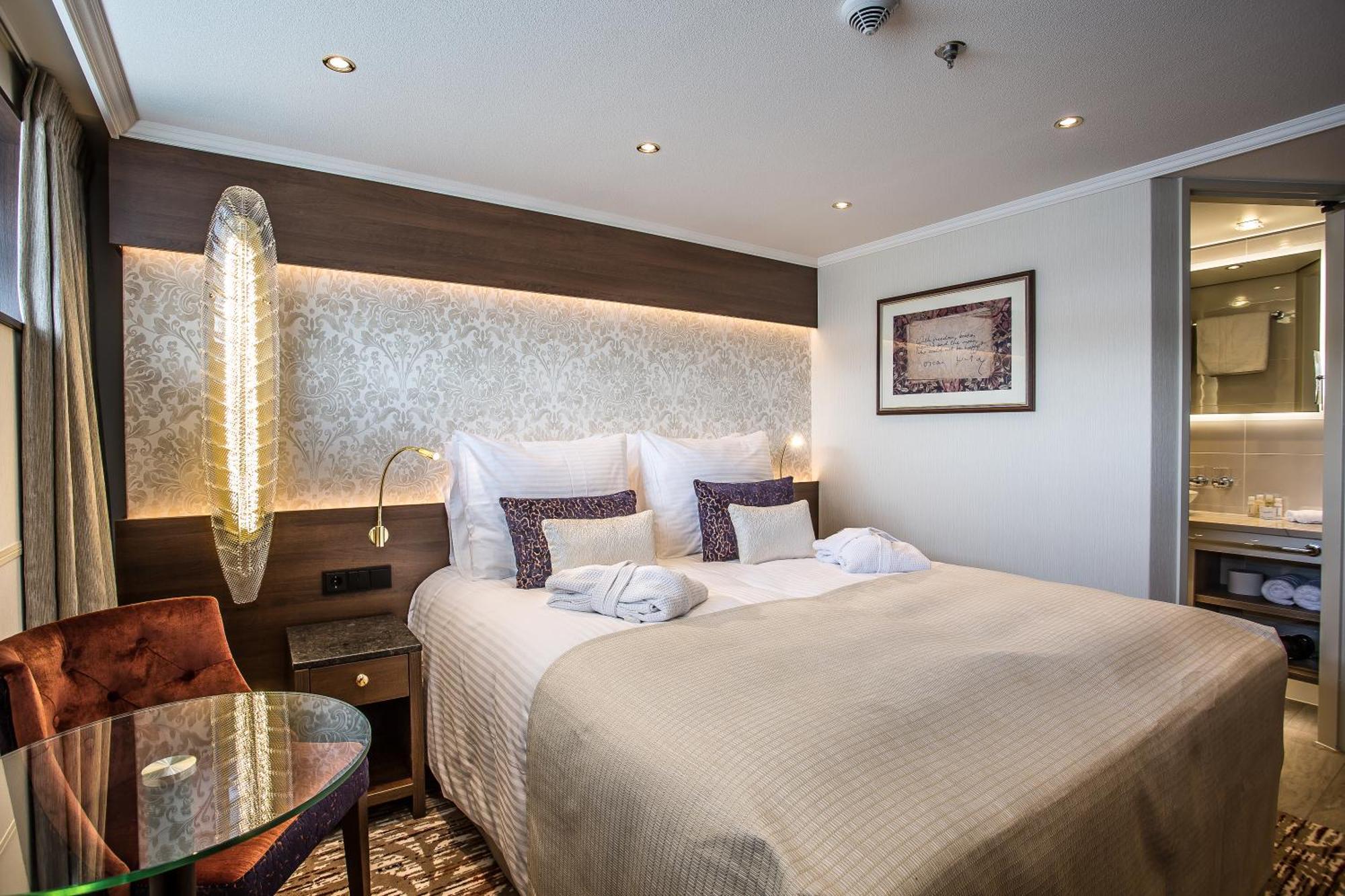 Hotel Hotelship Ms Oscar Wilde