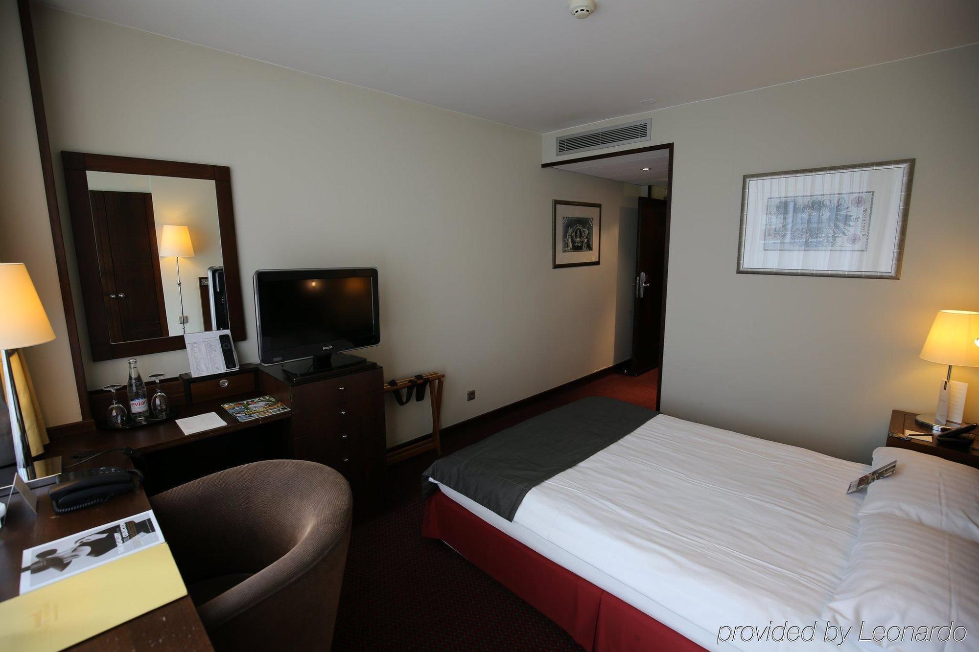 Savigny Frankfurt City Hotel 4*