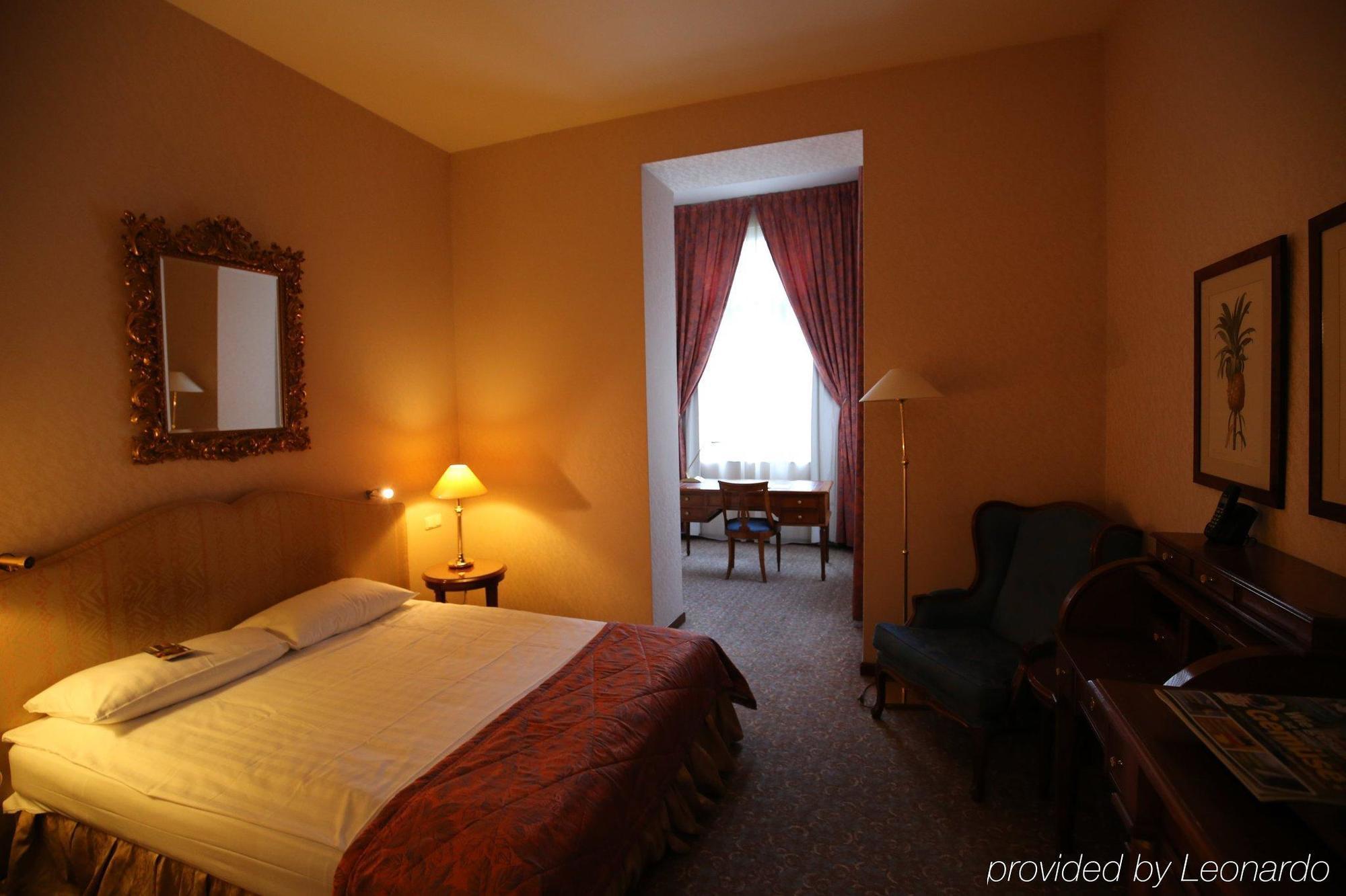 Savigny Frankfurt City 4*