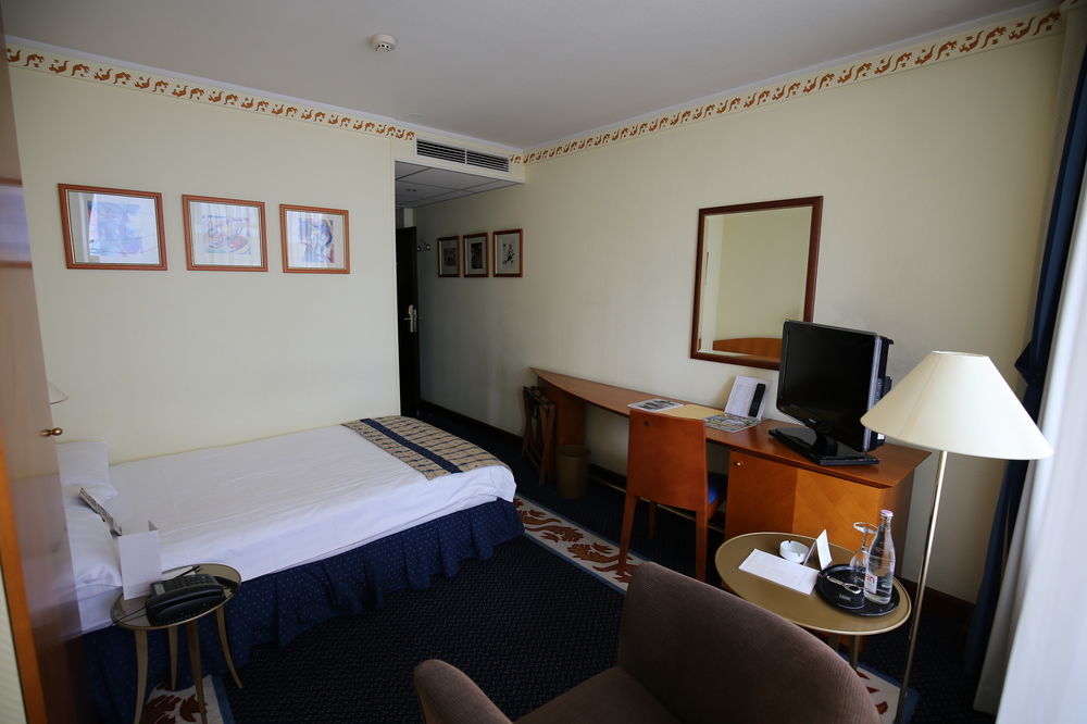 Hotel Savigny Frankfurt City