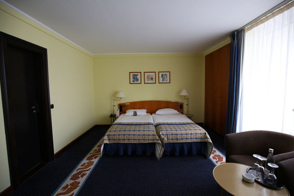 Hotel Savigny Frankfurt City