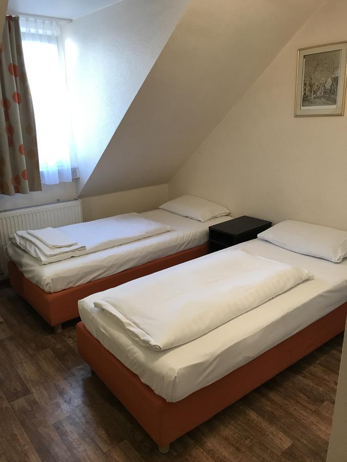 Gasthuis Alpha - Frankfurt Station 3*