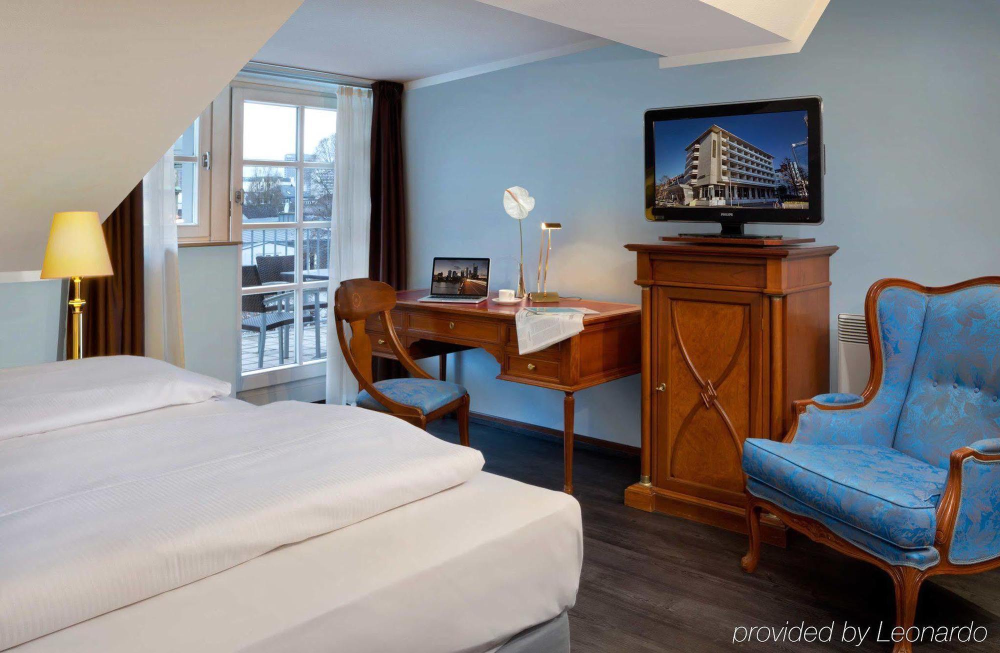 Savigny Frankfurt City Hotel 4*