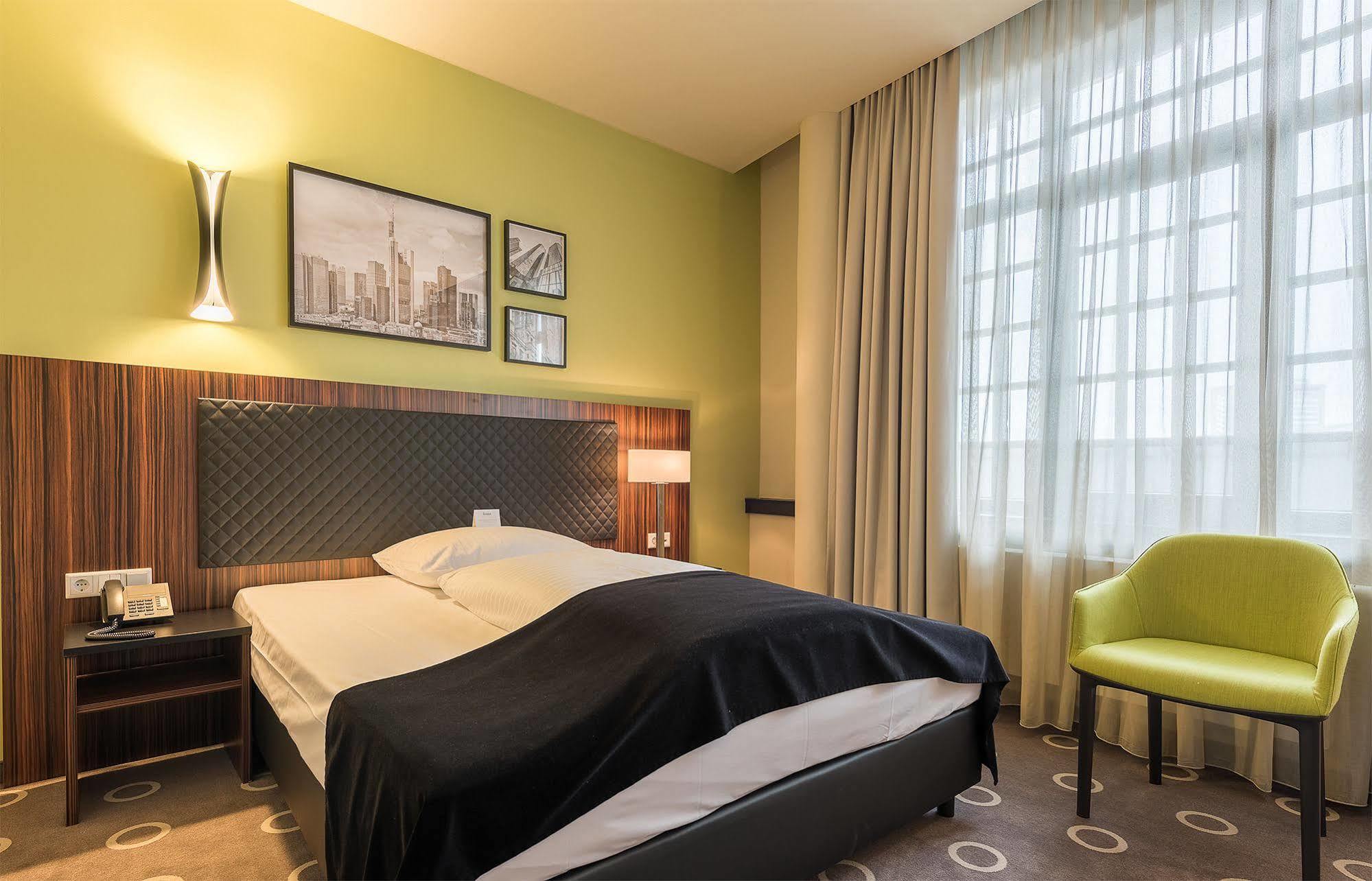 Hotel The Frankfurt 4*