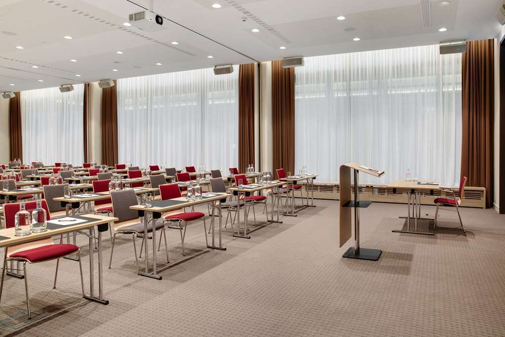 Intercityhotel Frankfurt Hbf Hotel 4*