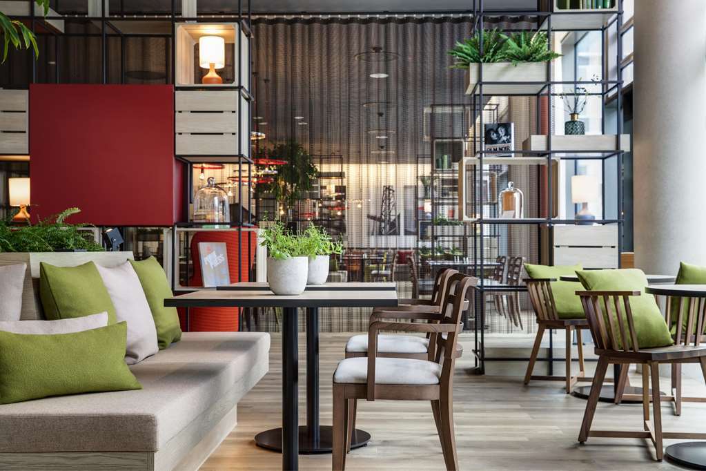 Intercityhotel Frankfurt Hbf Hotel 4*