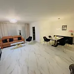 Modern Moeblierte Wohnung In Zentraler Lage