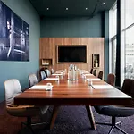 Roomers Frankfurt, Autograph Collection