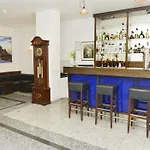 Crown Hotel