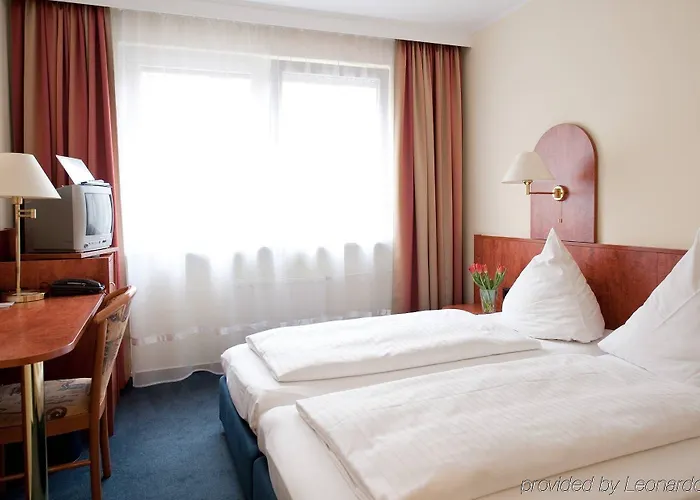 Falk Hotel