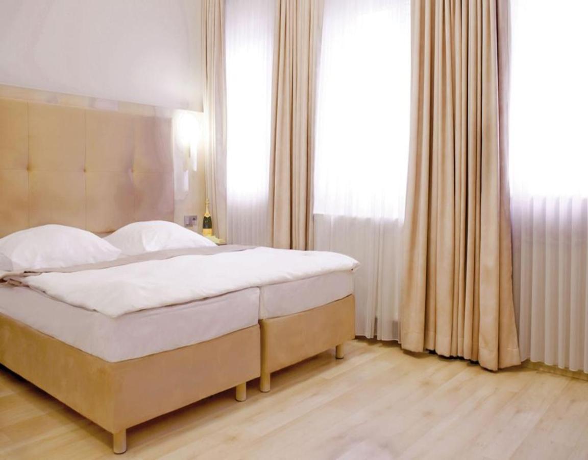 Hotel Am Kurfürstenplatz - Messe 3*