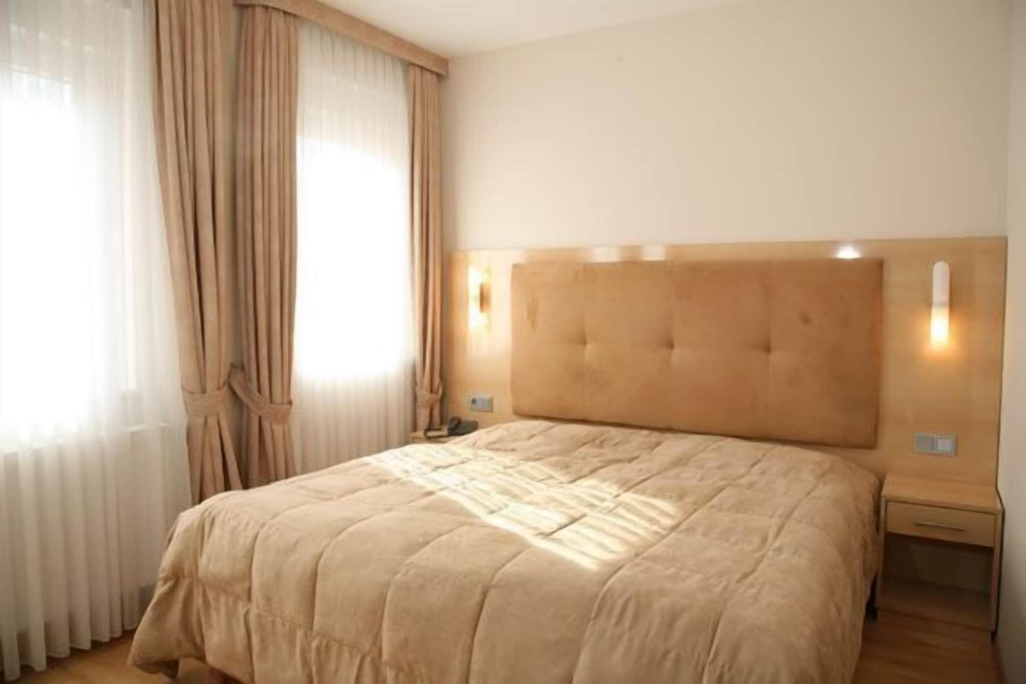 Am Kurfürstenplatz - Messe Hotel 3*