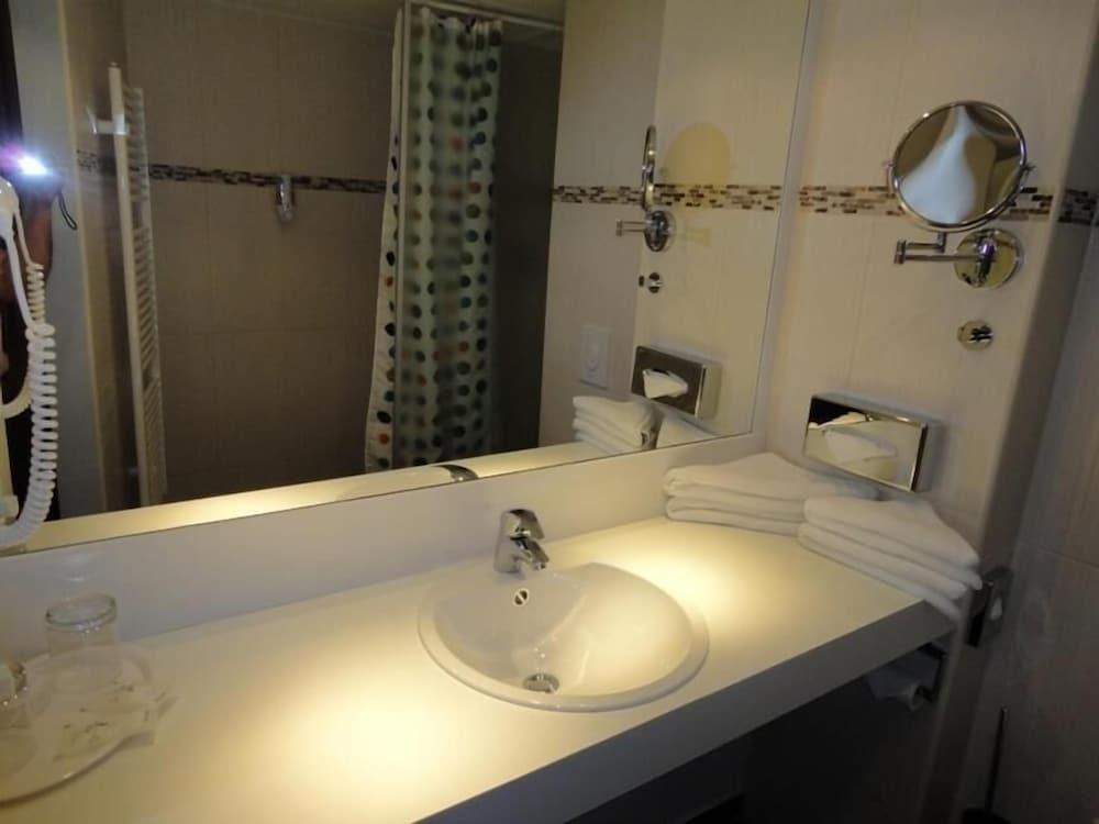 Hotel Grand Dream Main Center 4*