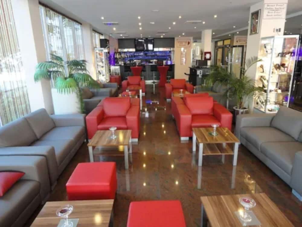 Grand Dream Main Center Hotel
