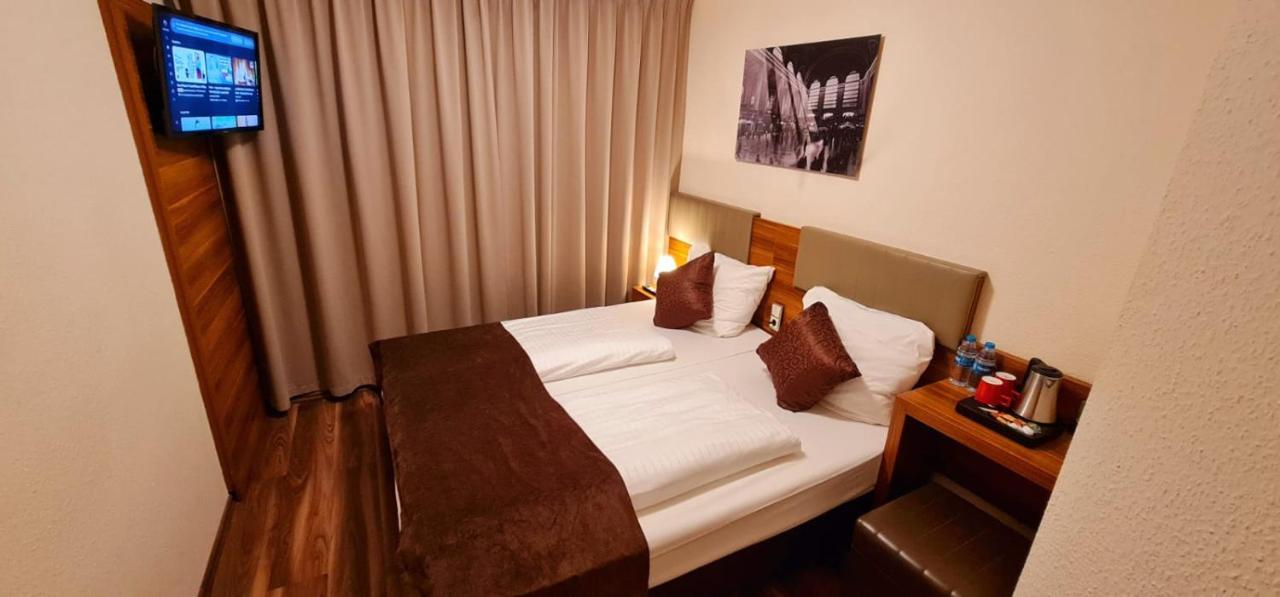 Frankfurt Messe Hotel 3*