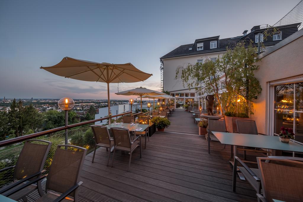 Hotel Schoene Aussicht 3*
