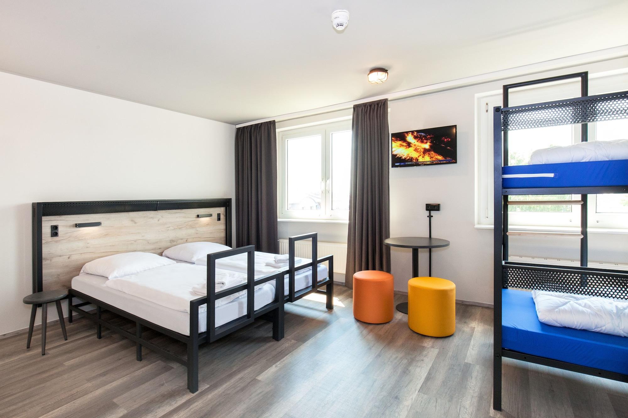 Hotel A&o Frankfurt Ostend 2*