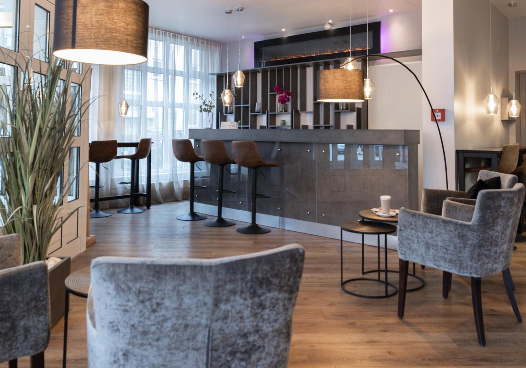 Paragon Aparthotel 3*