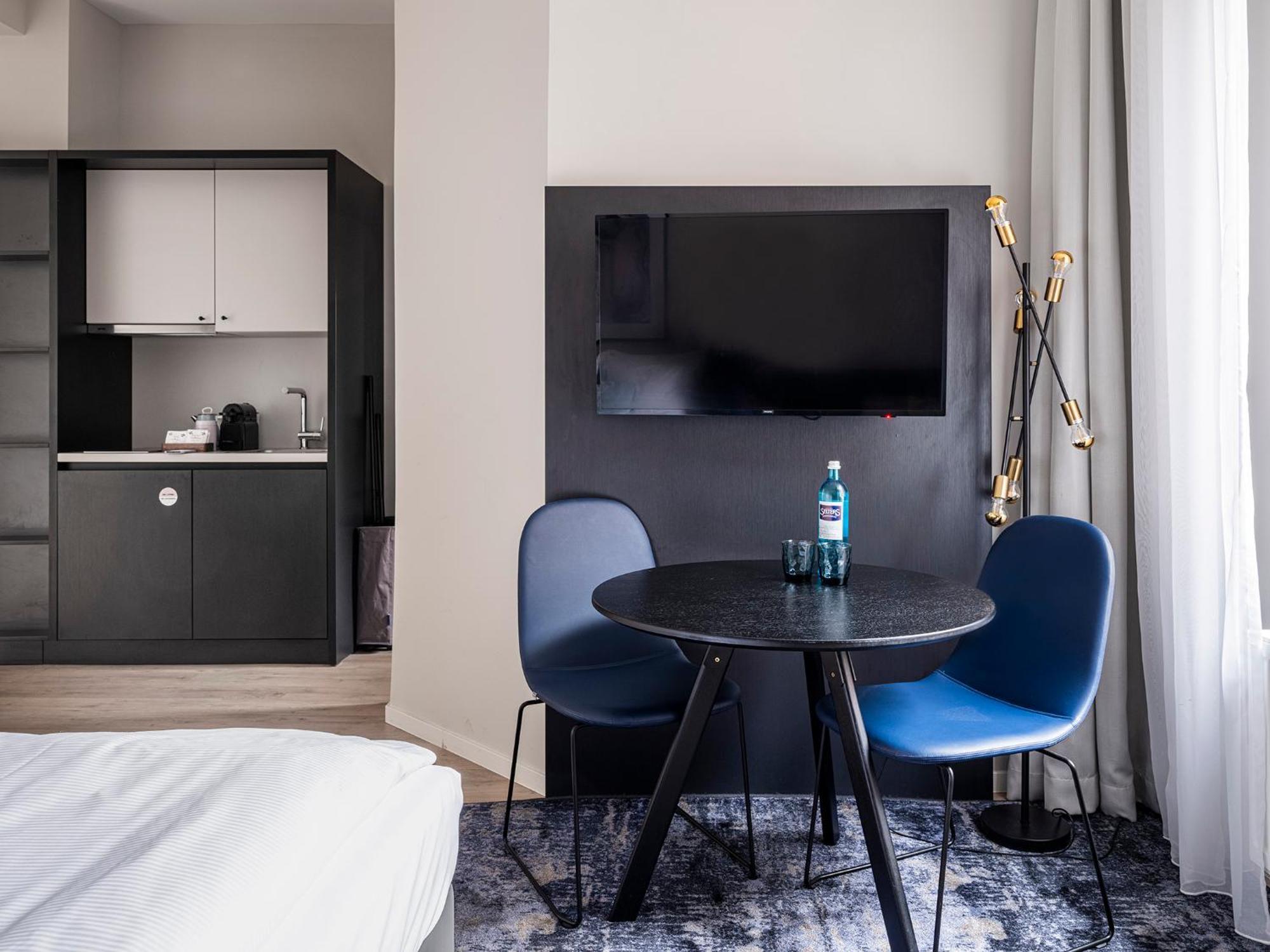 Numa Frankfurt Bloc Aparthotel 4*
