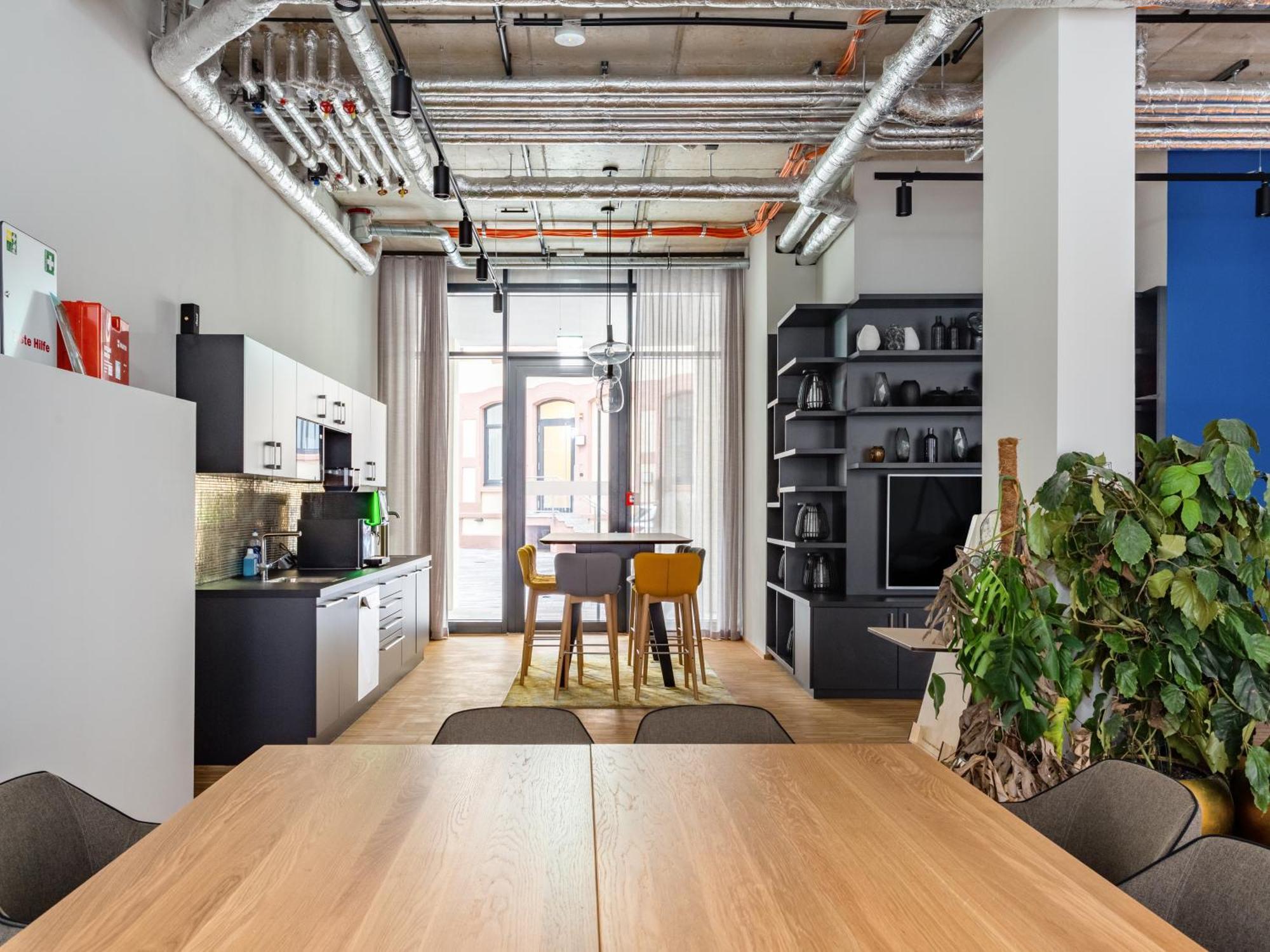 Numa Frankfurt Bloc Aparthotel 4*