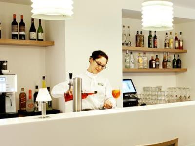 Nh Frankfurt Messe Hotel 4*