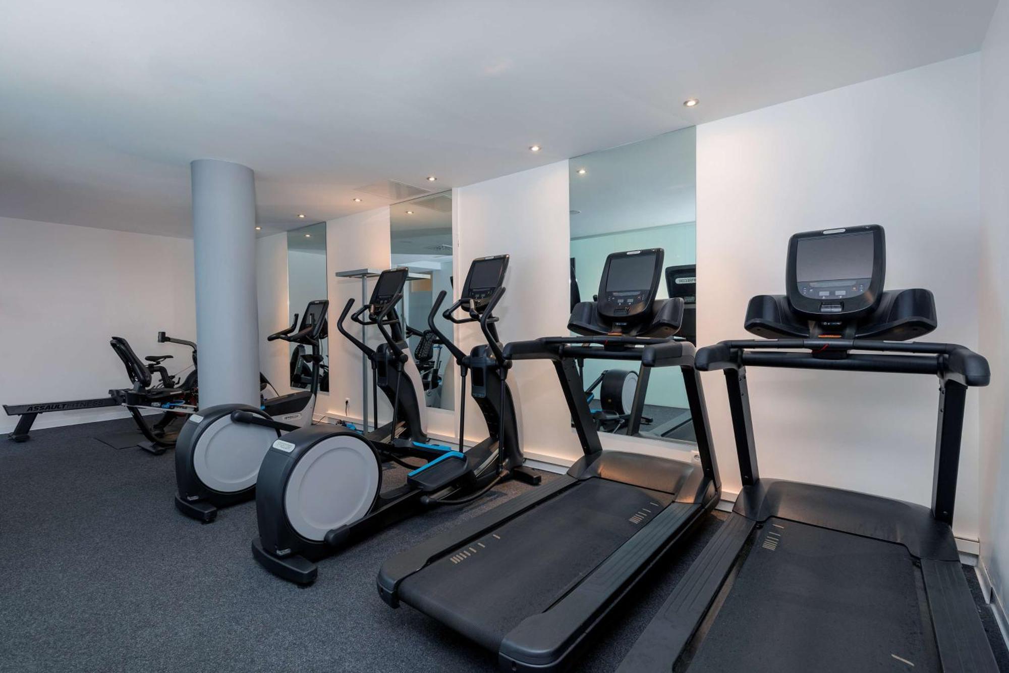 Hotel Doubletree By Hilton Frankfurt Niederrad 4*