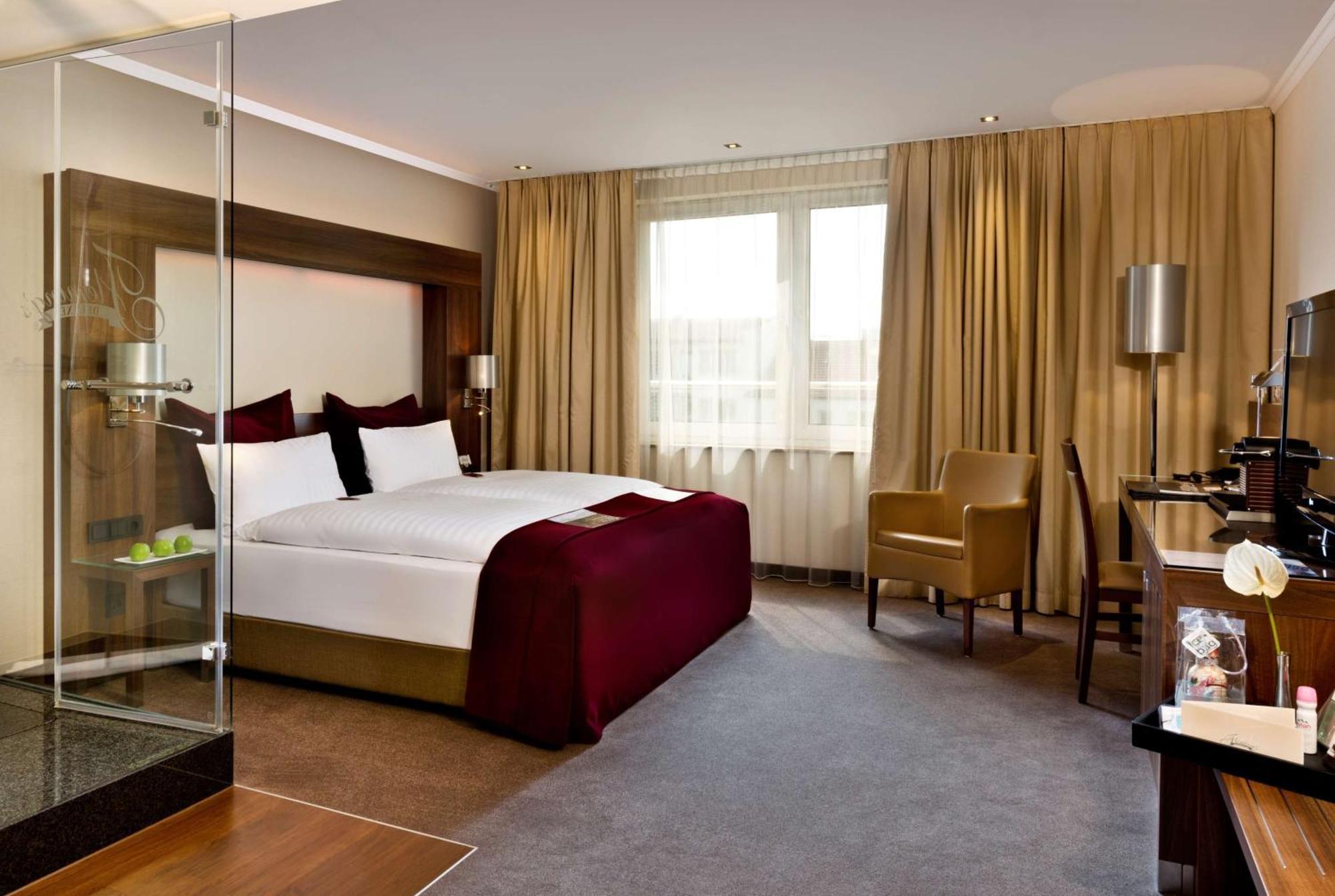 Hotel Flemings Frankfurt Main-riverside 4*