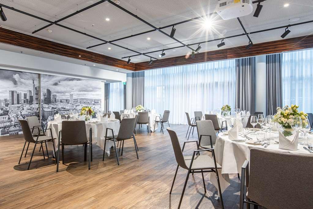 Radisson Blu Frankfurt 4*