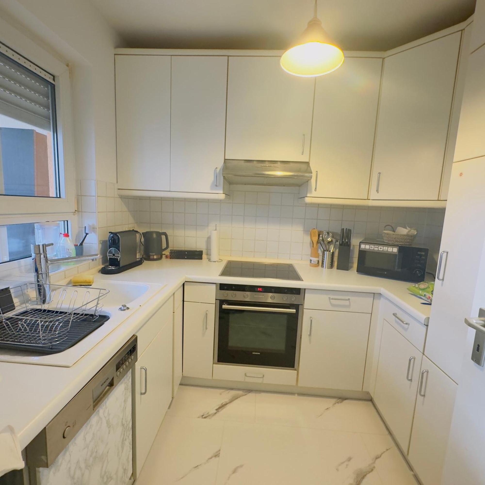 Modern Moeblierte In Zentraler Lage Apartment