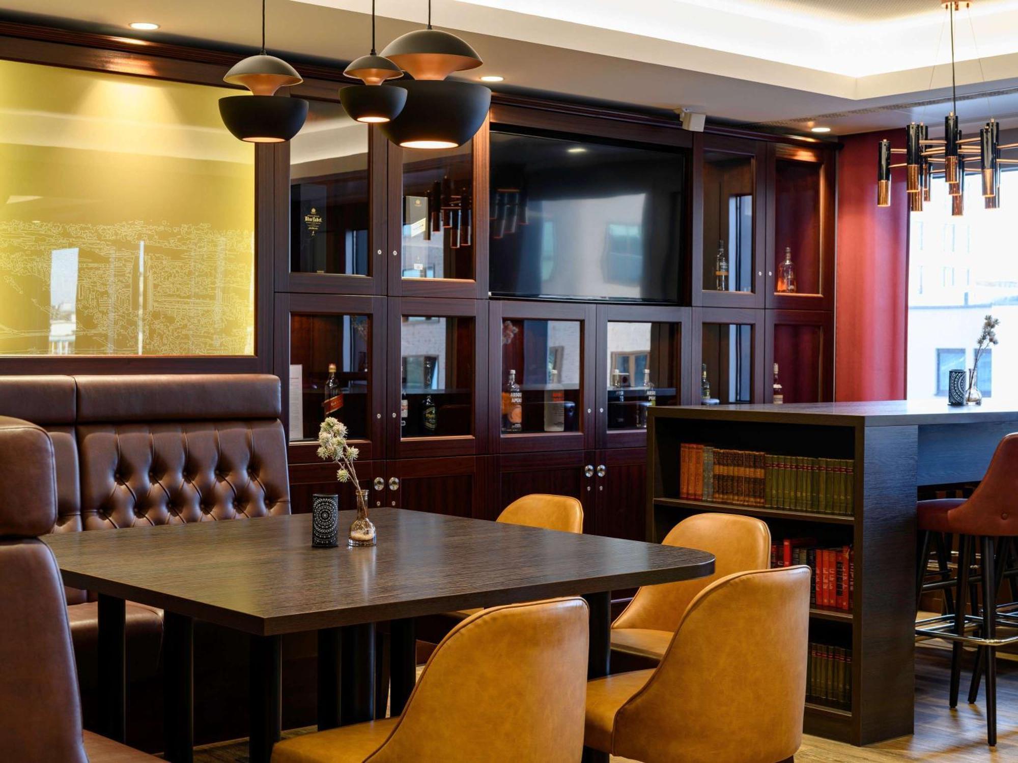 Adagio Frankfurt City Messe Aparthotel 4*