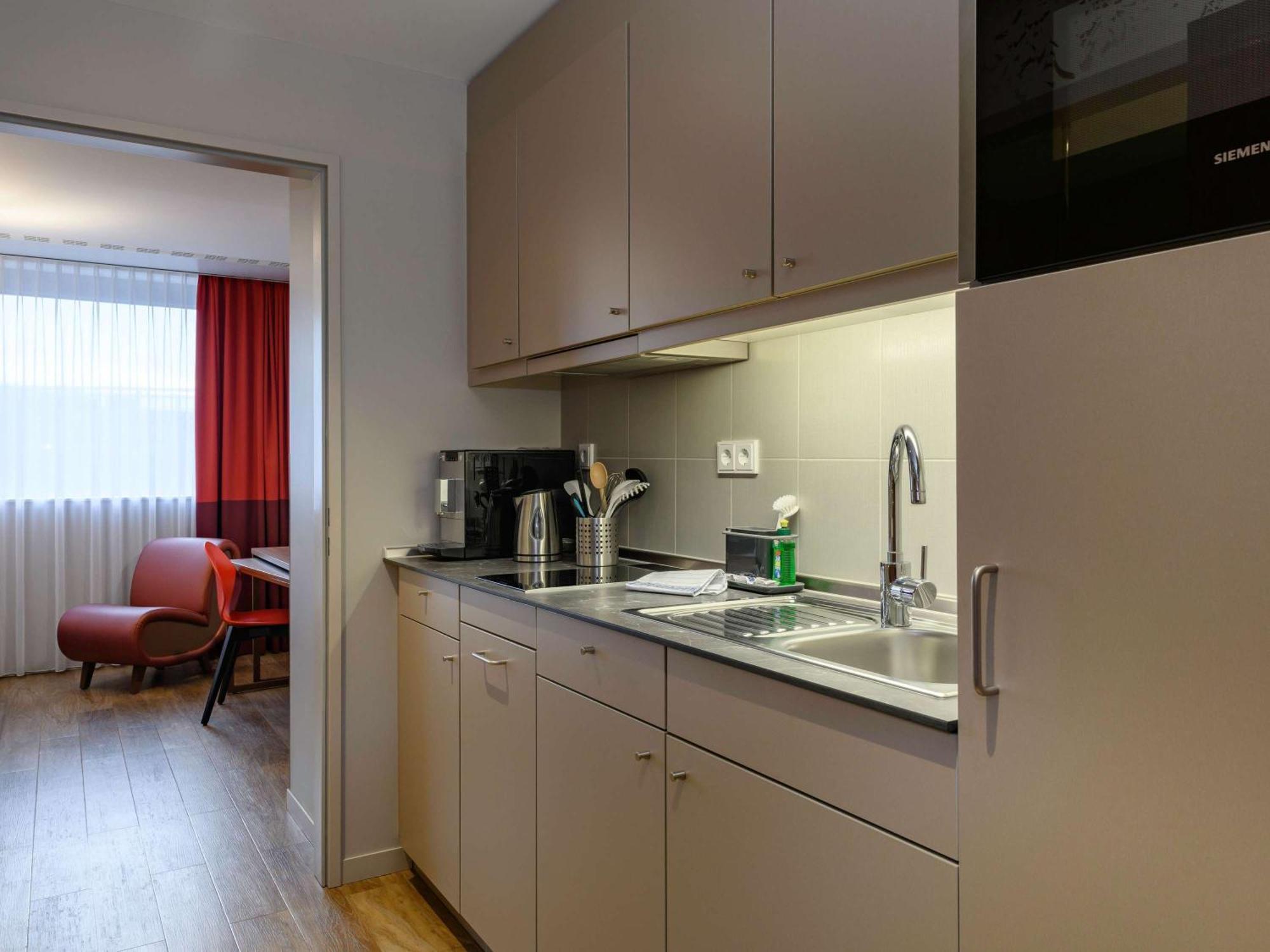 Adagio Frankfurt City Messe 4*