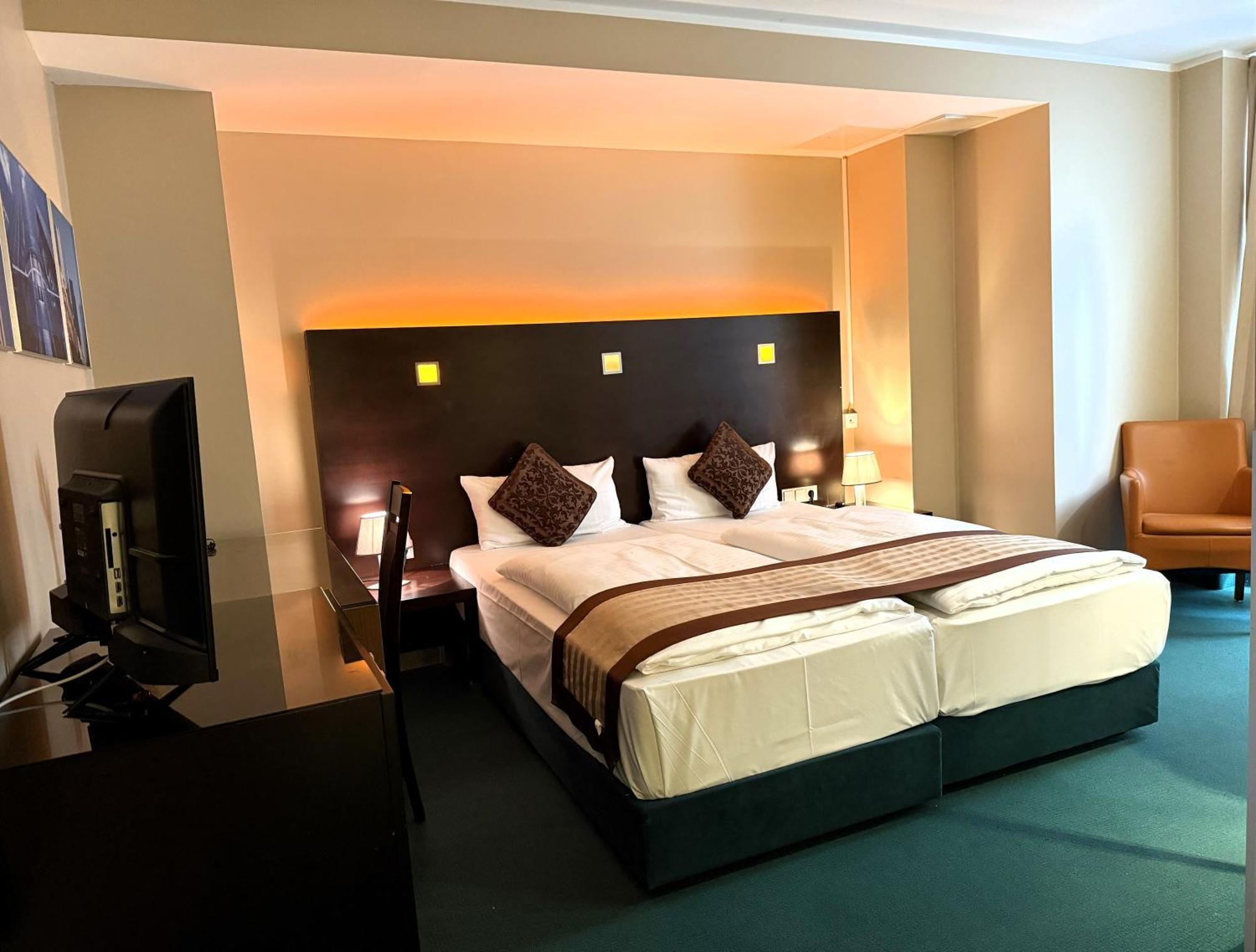 Lumiere An Der Messe Hotel 4*