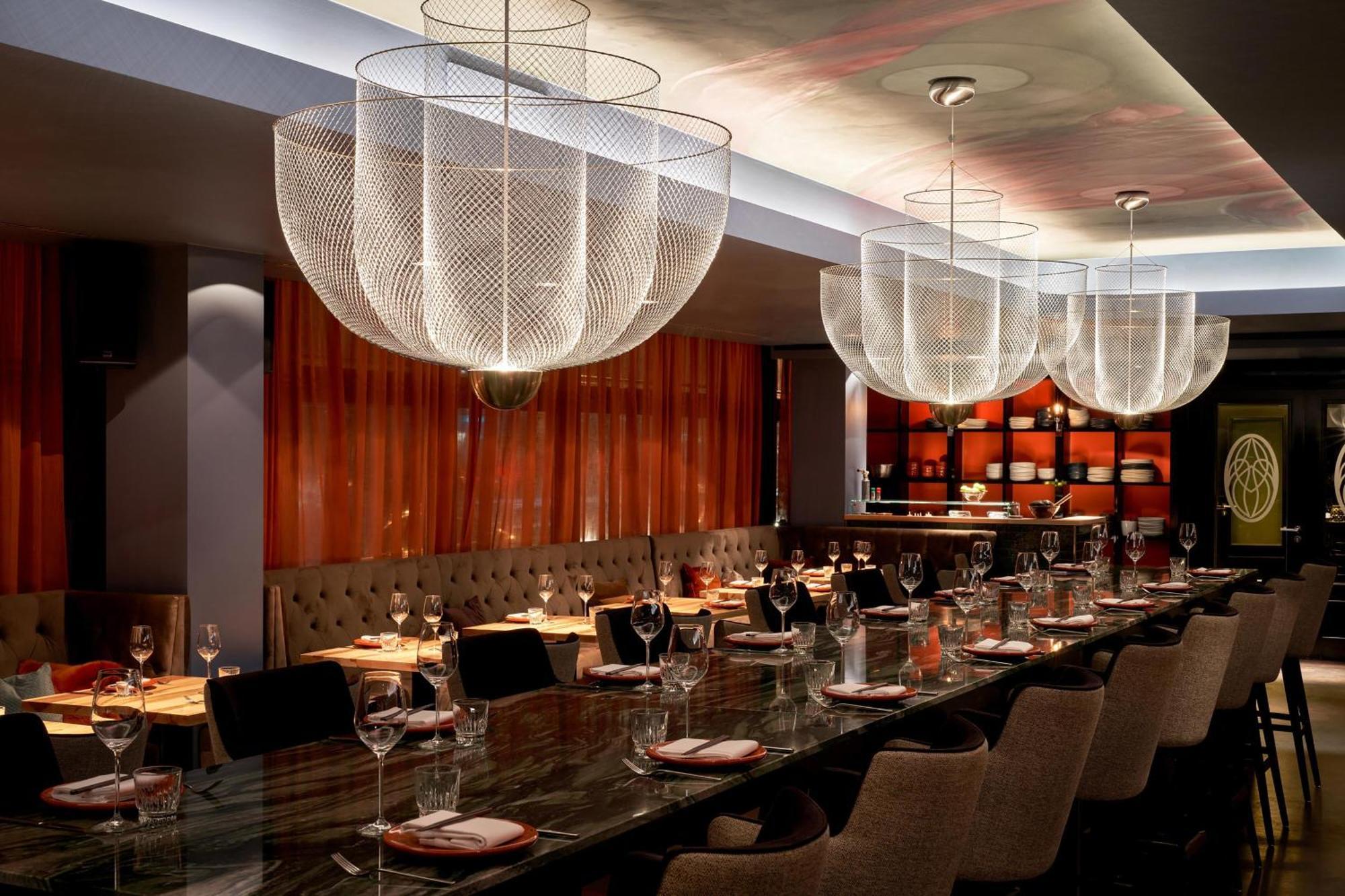 Hotel Roomers Frankfurt, Autograph Collection