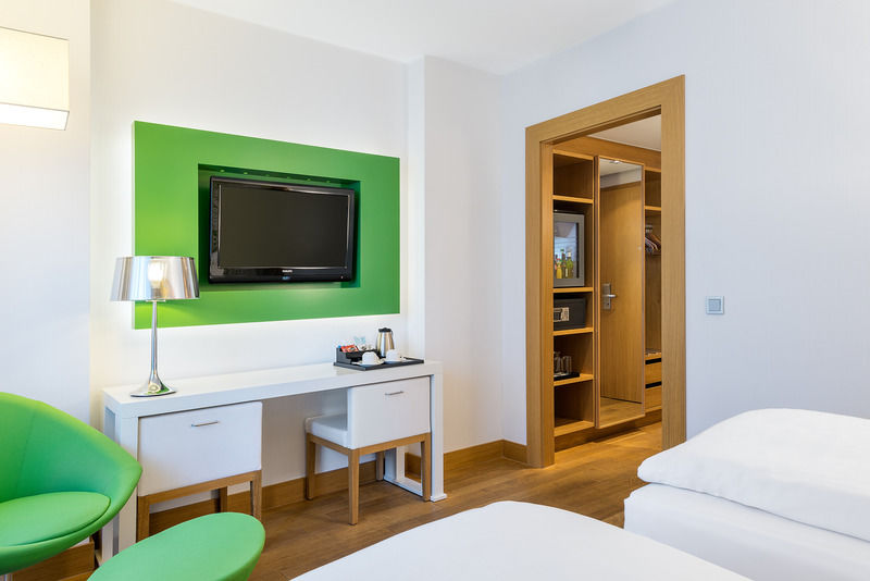 Hotel Nh Frankfurt Messe 4*