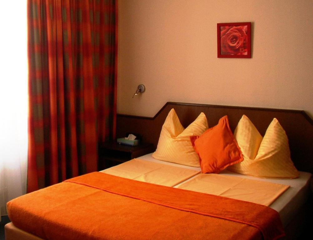 Am Dom Hotel 3*
