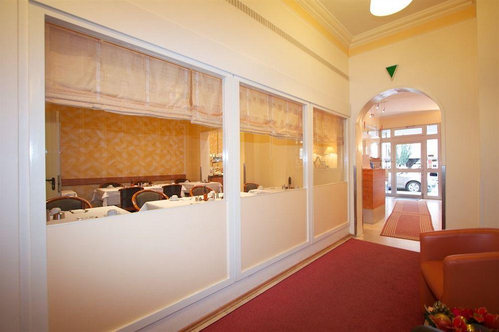 Falk Hotel