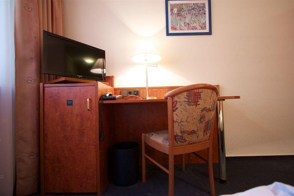 Falk Hotel