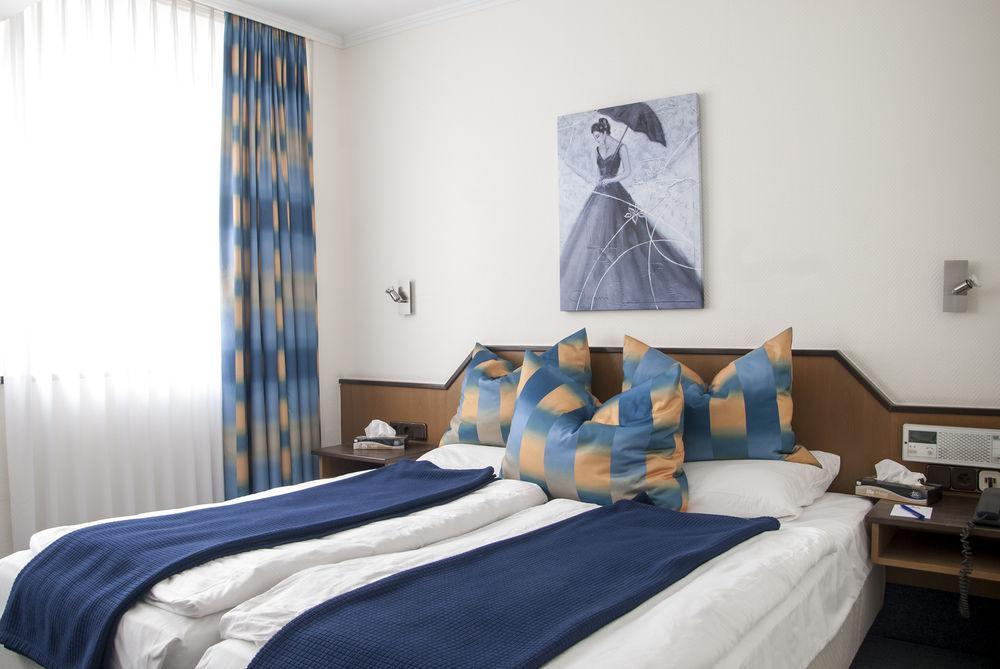 Am Dom Hotel 3*
