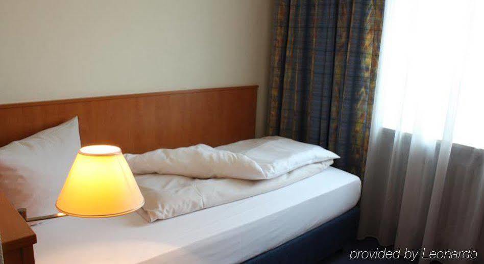Niederraeder Hof Hotel 3*