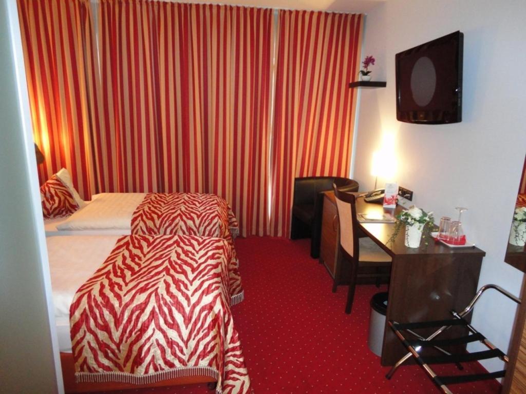 Grand Dream Main Center Hotel