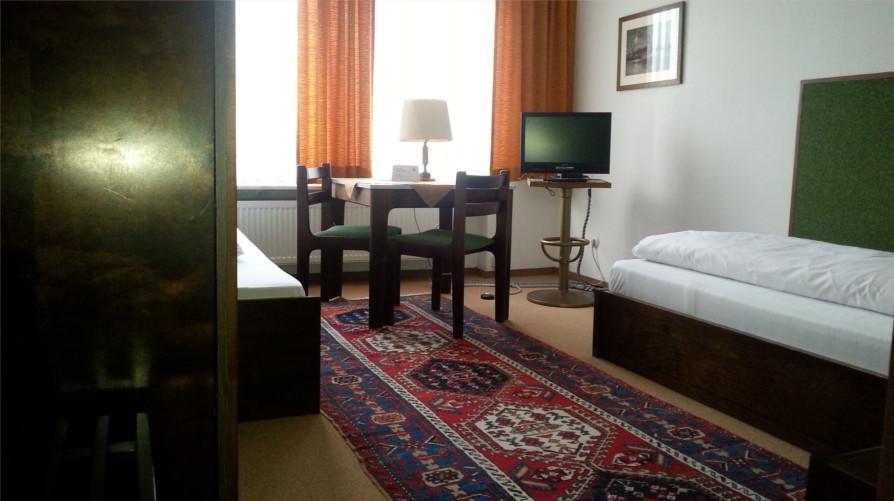 Corona Hotel